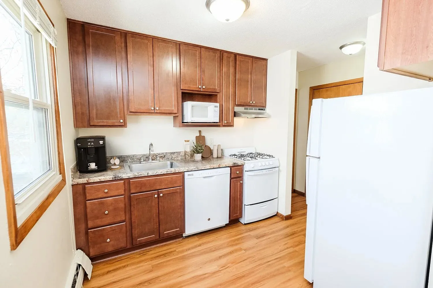 Bryant Ave Apartments | 3013 — Photo 1