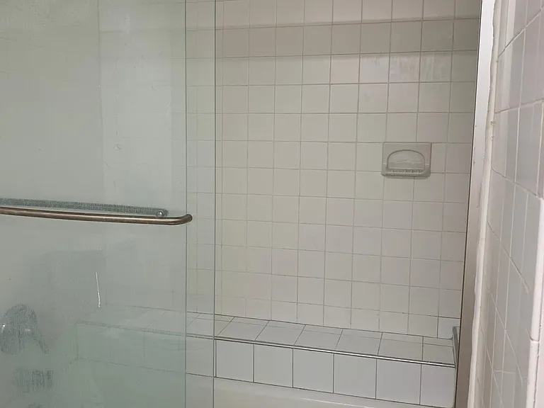 2336 Myra St #B — Photo 15