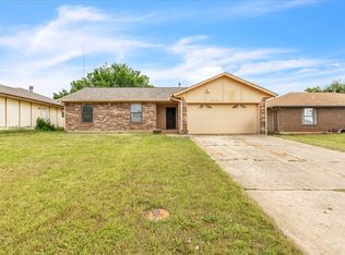 10412 Koch Dr, Midwest City, OK 73130