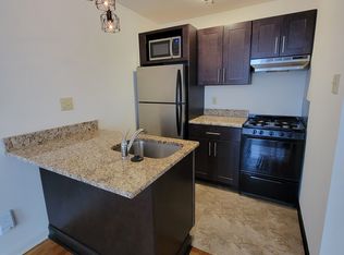 428 S 13th St #204, Philadelphia, PA 19147