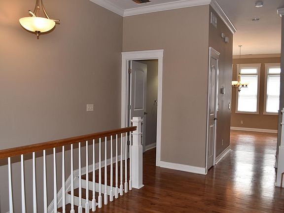 5th image of 2109 Herrick Ave #2109