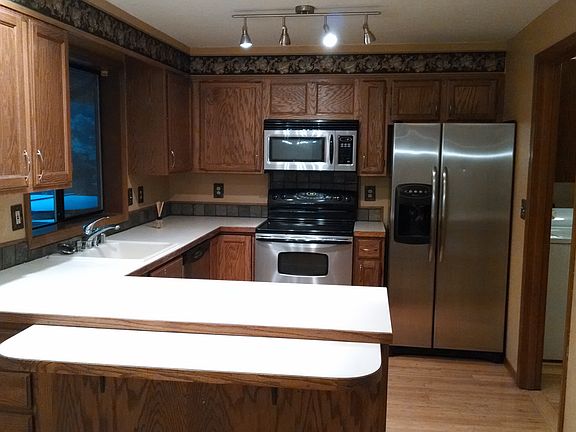 5th image of 8606 Burns Dr SW