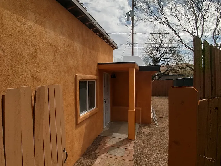 4630 E Lester St — Photo 1