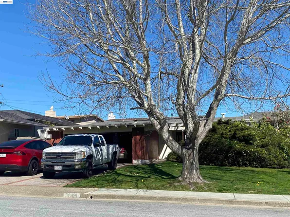 1140 Helen Dr, Millbrae, CA 94030