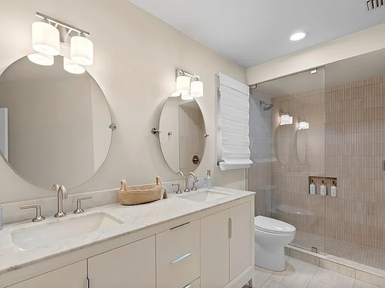 1050 Brooks Ln — Photo 30