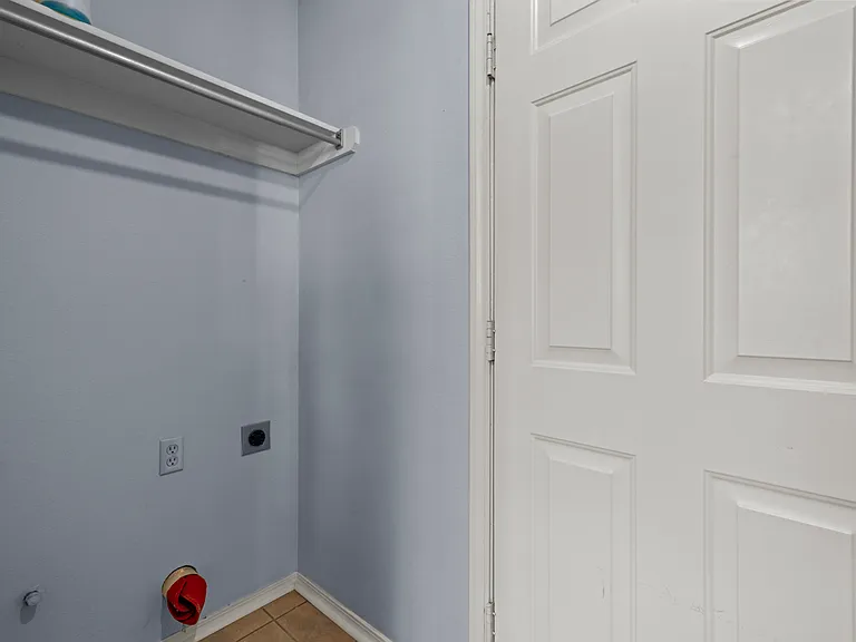 13 Holly Brook Cv — Photo 14