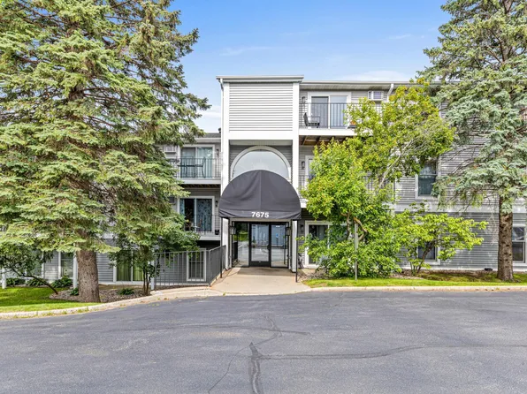 7675 142nd St W APT 112, Apple Valley, MN 55124