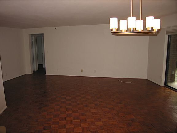 4th image of 1600 N Oak St APT 232