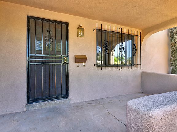 2nd image of 312 Laguayra Dr NE