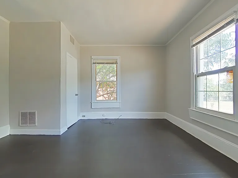 224 N Dunleith Ave — Photo 7