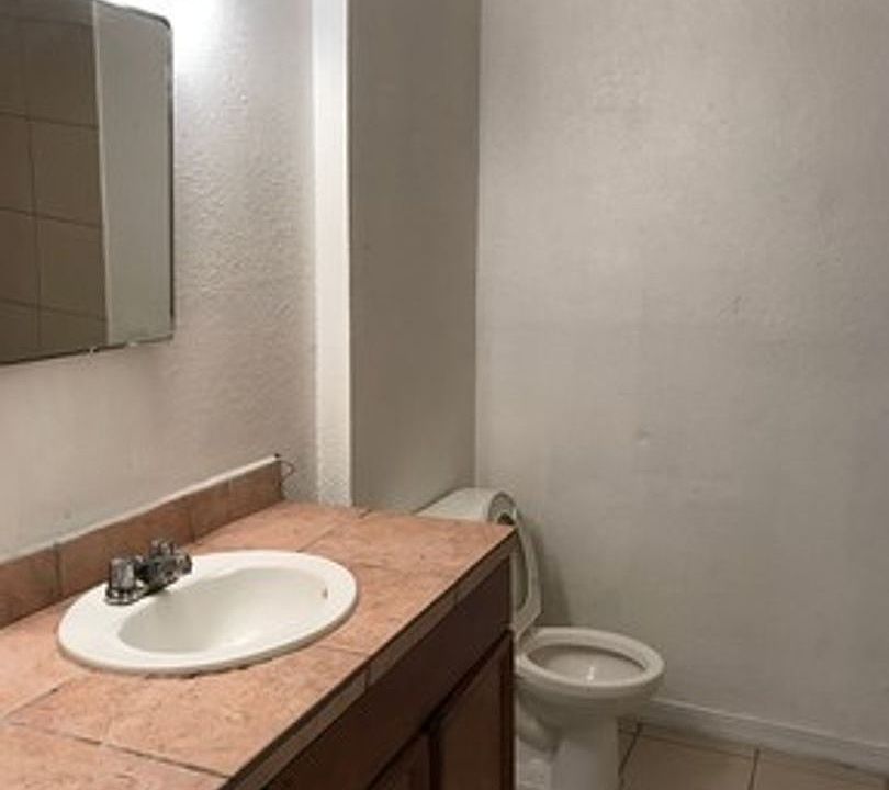 2nd image of 8122 Autumn Ln #B