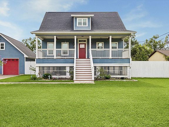 3rd image of 4424 Country Club Dr