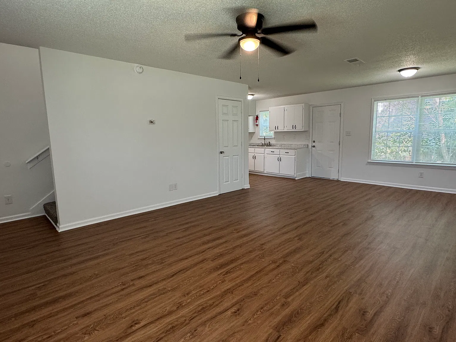 Gorgeous 3-Bedroom, 2.5-Bathroom Home! — Photo 4