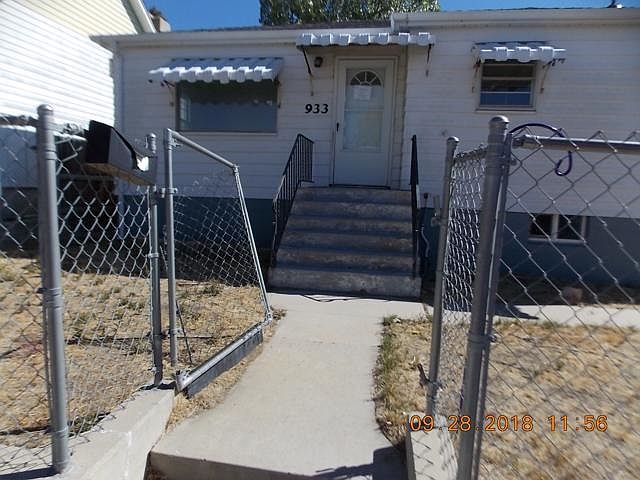 1st image of 933 Jefferson Ave
