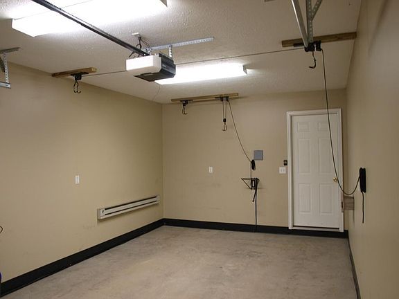 5th image of 244 Donna Ave #244