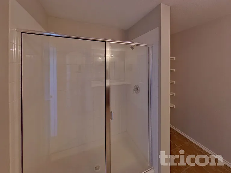 1062 Churchill Dr — Photo 12