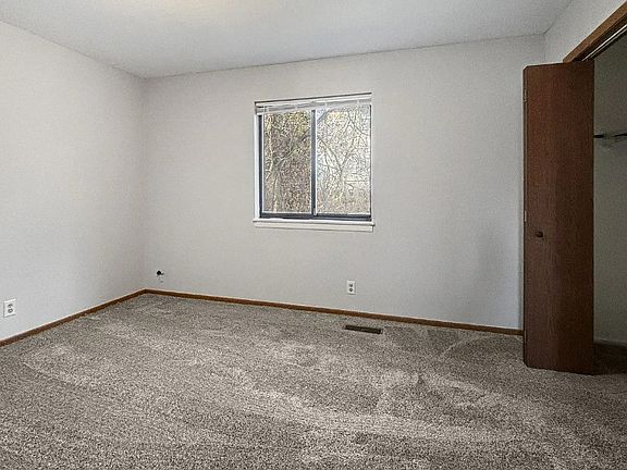 5th image of 451 Lincoln Ave #3