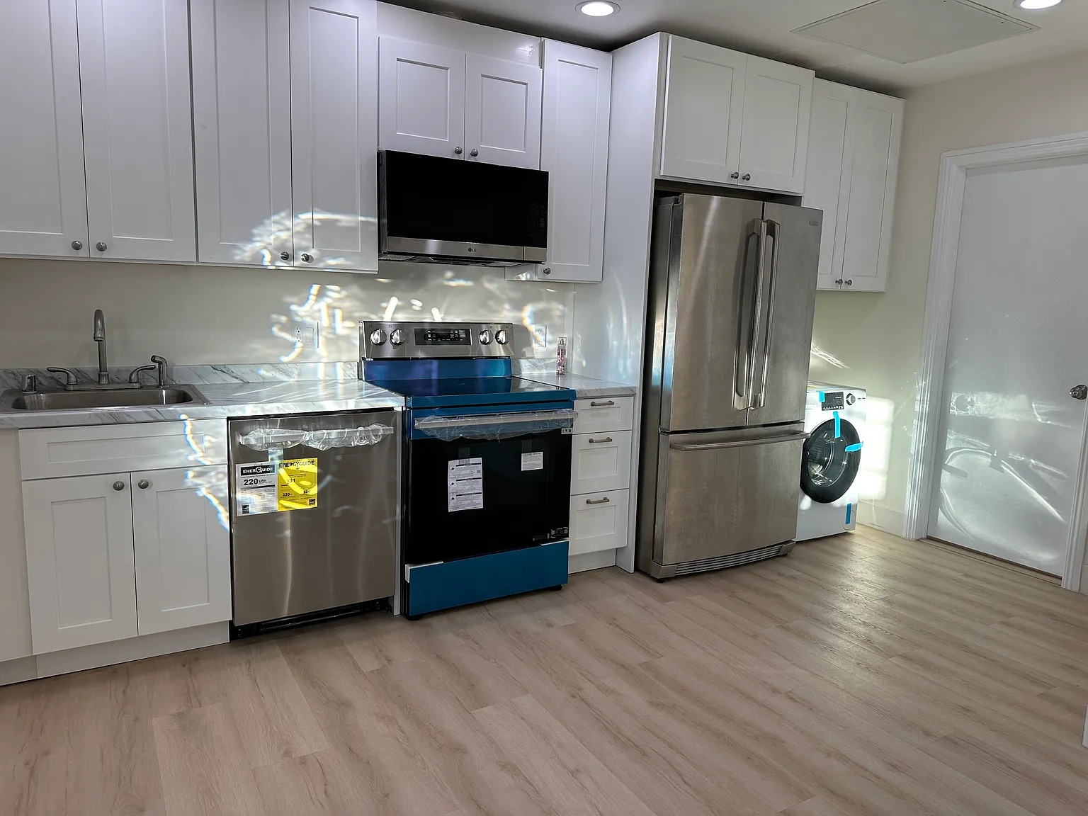 1 bed, 450 sqft, $2,500 — Photo 4