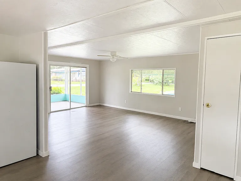 5730 SW 62nd Pl — Photo 5