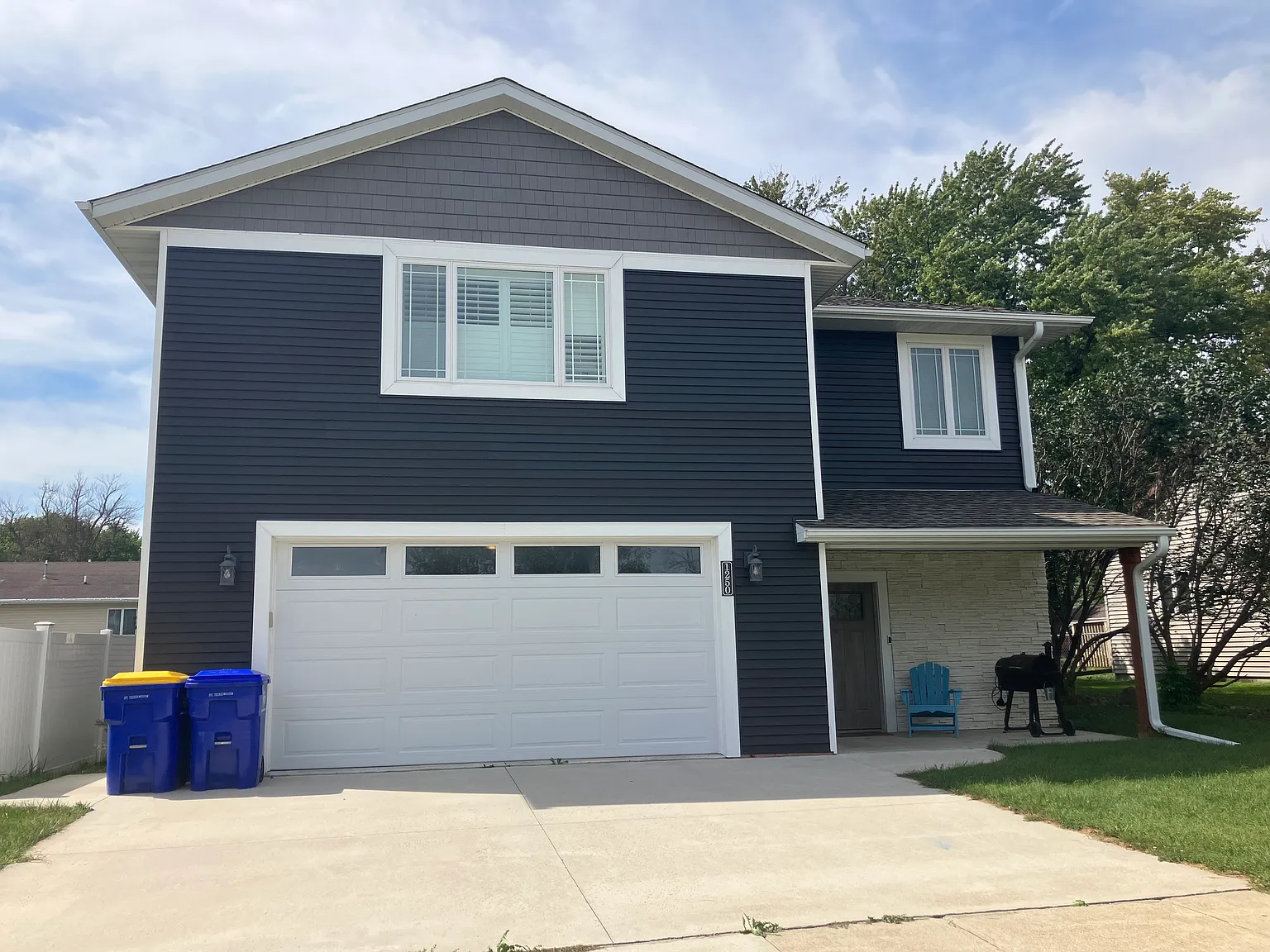 3 bed, 2240 sqft, $2,300 — Photo 1