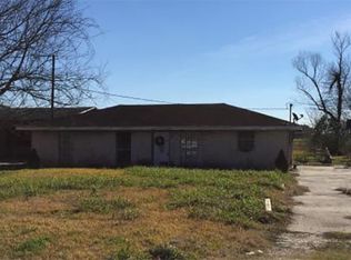 1105 Pellerin St, Jeanerette, LA 70544
