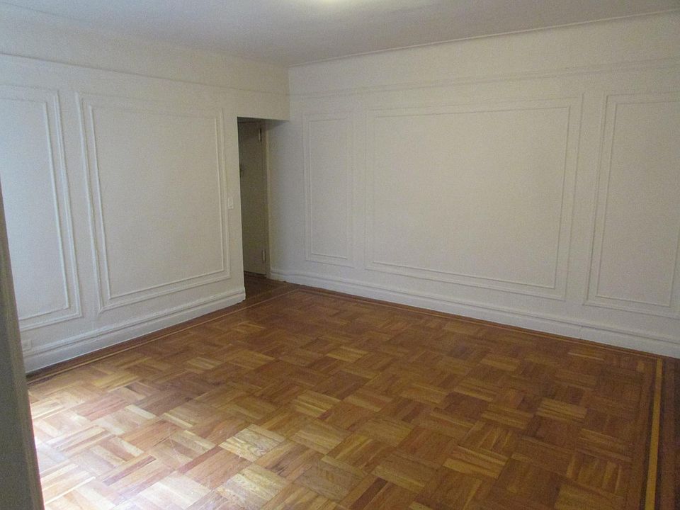 2nd image of 1221 College Ave
