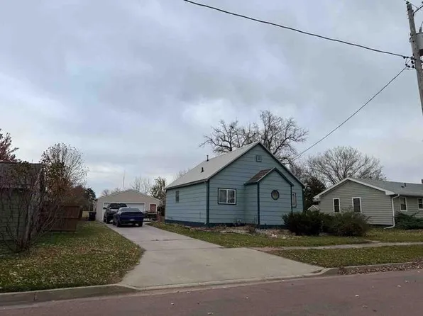 320 N Pierce St, Salem, SD 57058