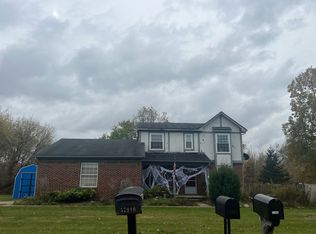 57893 Apple Ln, New Hudson, MI 48165