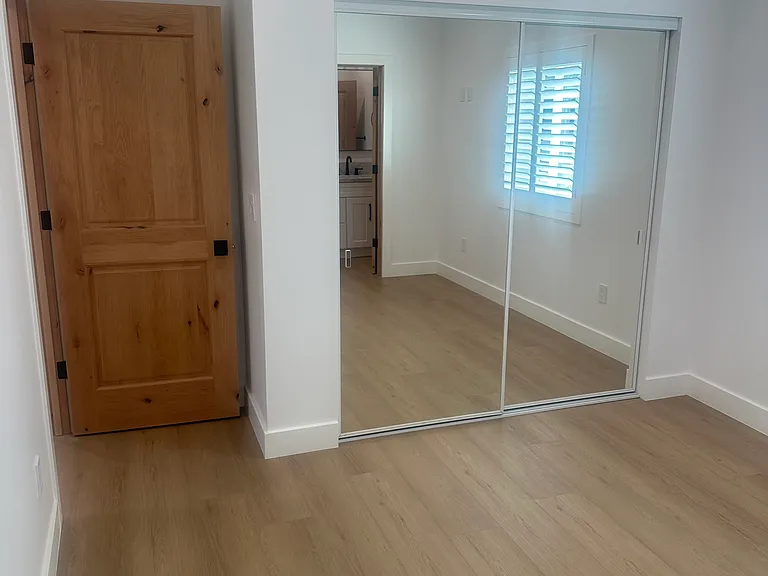 11337 Utopia Ave — Photo 9