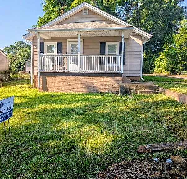403 McCrary St — Photo 1