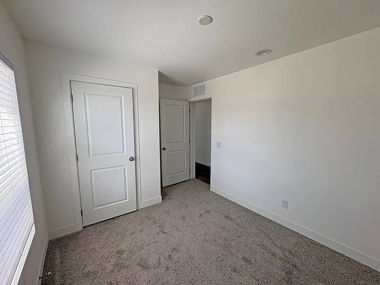 1700 State St #26 — Photo 18