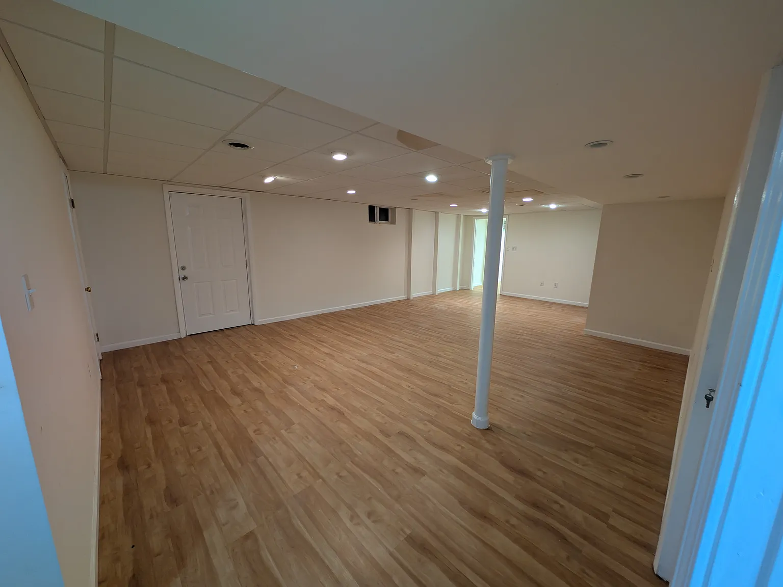 2 bed, 2324 sqft, $1,700 — Photo 3