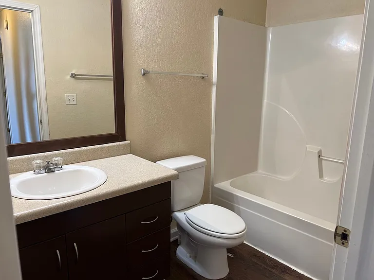 1028 Anniston Ct — Photo 13
