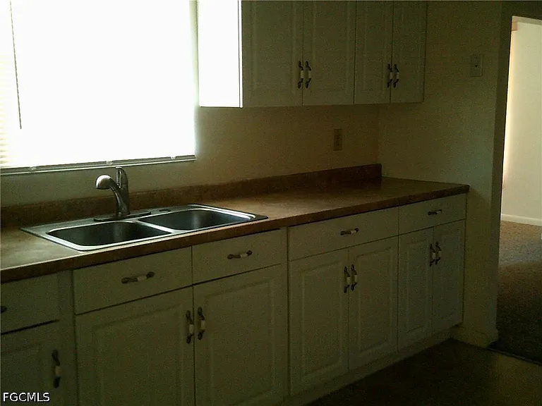 1405 Juddale St E — Photo 9
