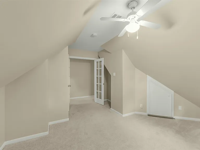 14915 Chadbourne Dr — Photo 35