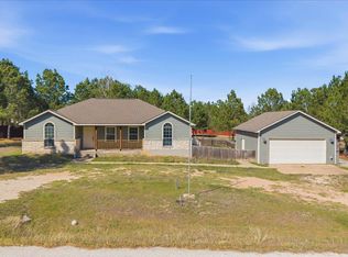 109 Bonham Ln, Paige, TX 78659