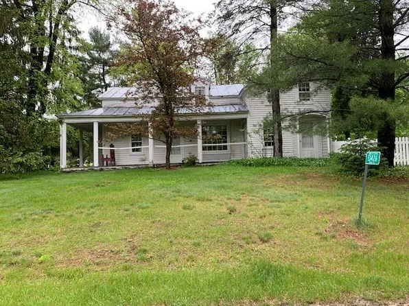 E1426 Rural Rd, Waupaca, WI 54981