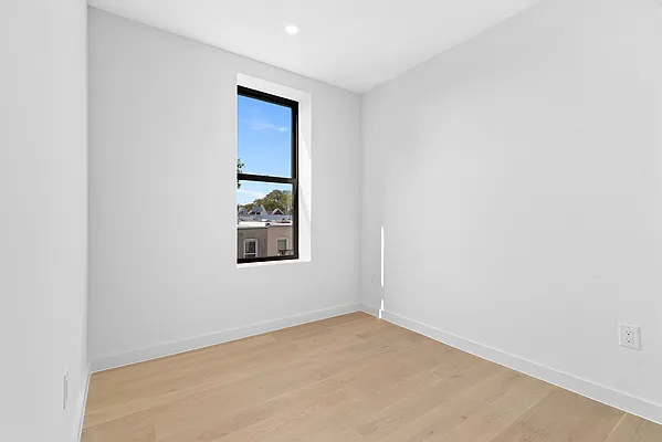 Rented by Fountain Realty Group | media 17