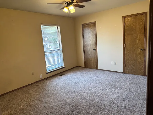 2118 N Crescent Dr — Photo 20