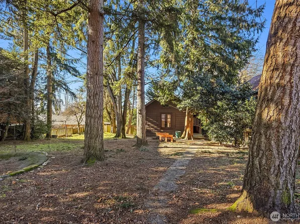 6833 27th Avenue NE, Seattle, WA 98115