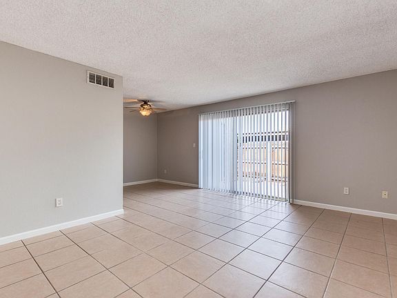 3rd image of 6009 W Golden Ln