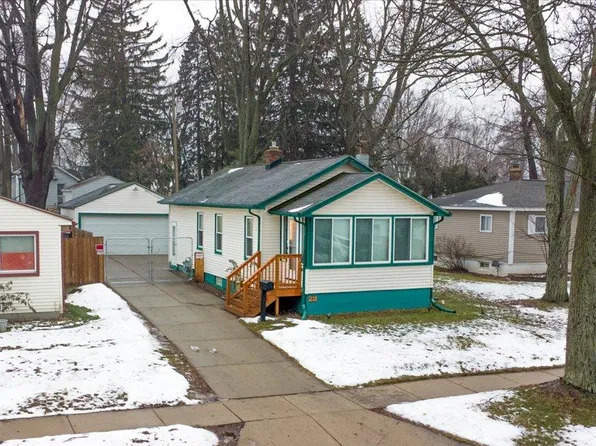 29 W Chicago Ave, Pontiac, MI 48340
