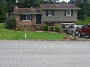 112 Melody Ln, Ringgold, GA 30736