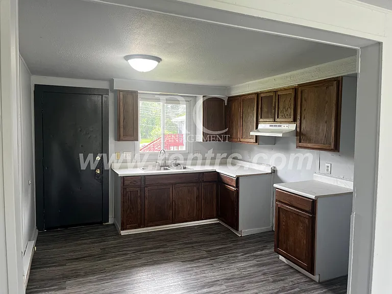 1420D Cleveland Ave — Photo 2
