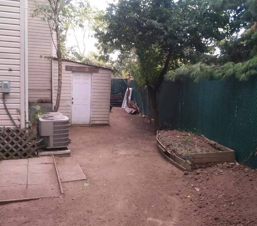 2nd image of 144 Willow Rd W