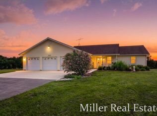 2200 Barber Rd, Hastings, MI 49058