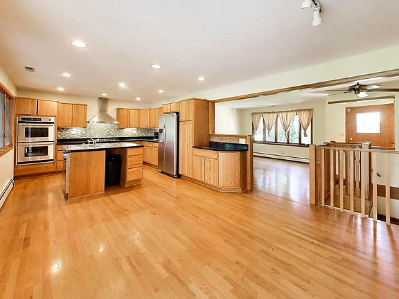 5th image of 4049 Grandview Ave