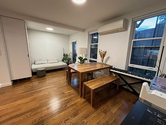 3rd image of 682 6th Ave #2