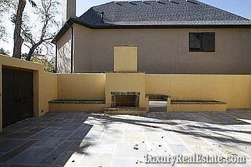 2nd image of 3111 S Victor Ave