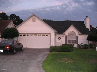 302 Foxhall Rd, Newport, NC 28570